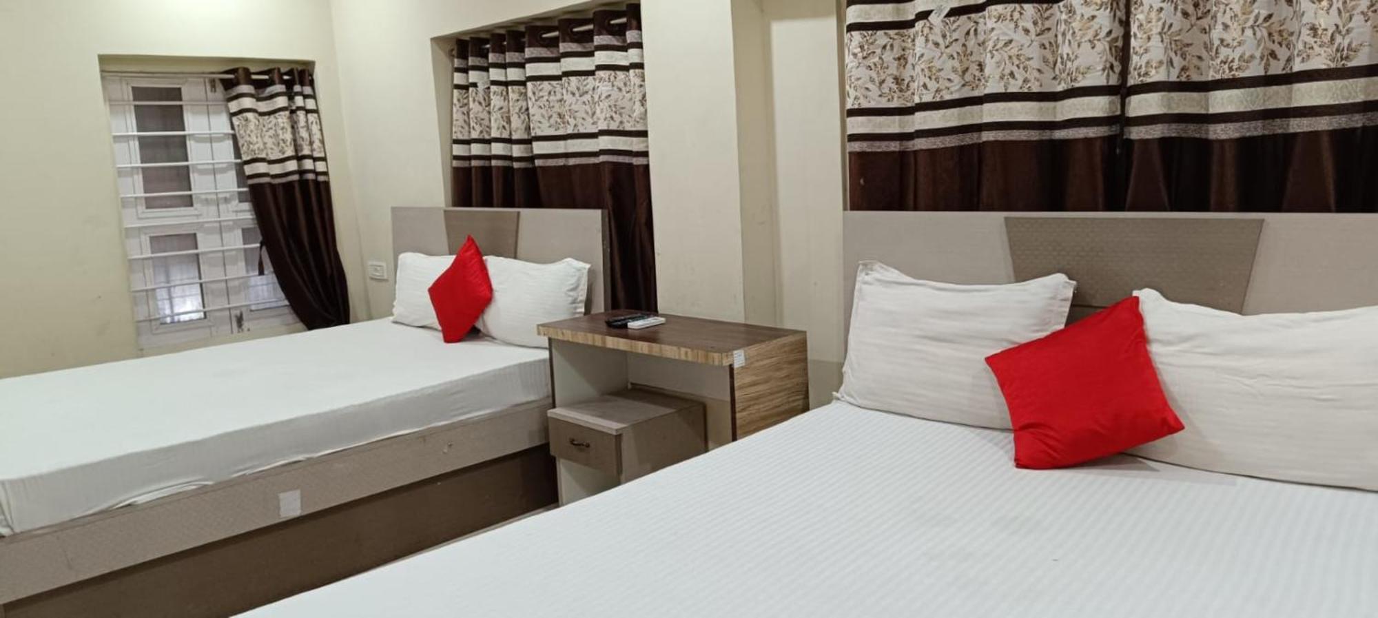 Duniya Hotel Kolkata